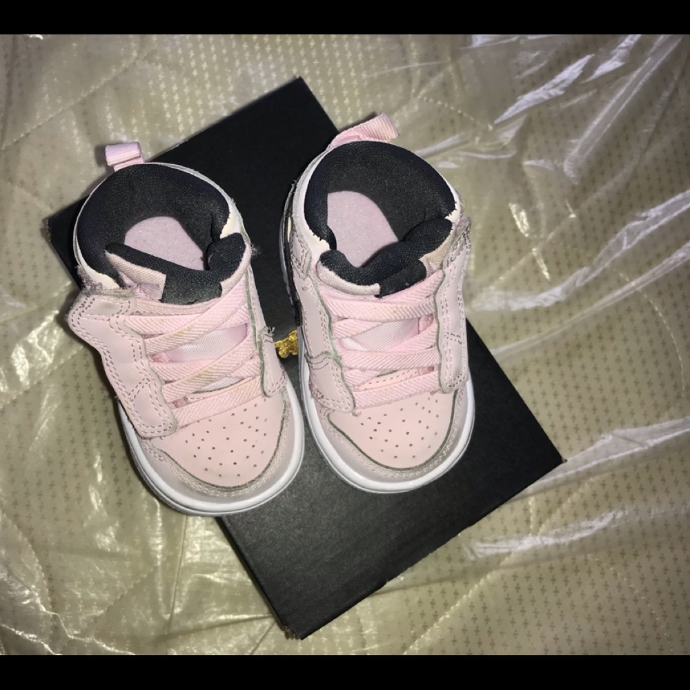 Infant Air Jordan (Mid) Size 3c